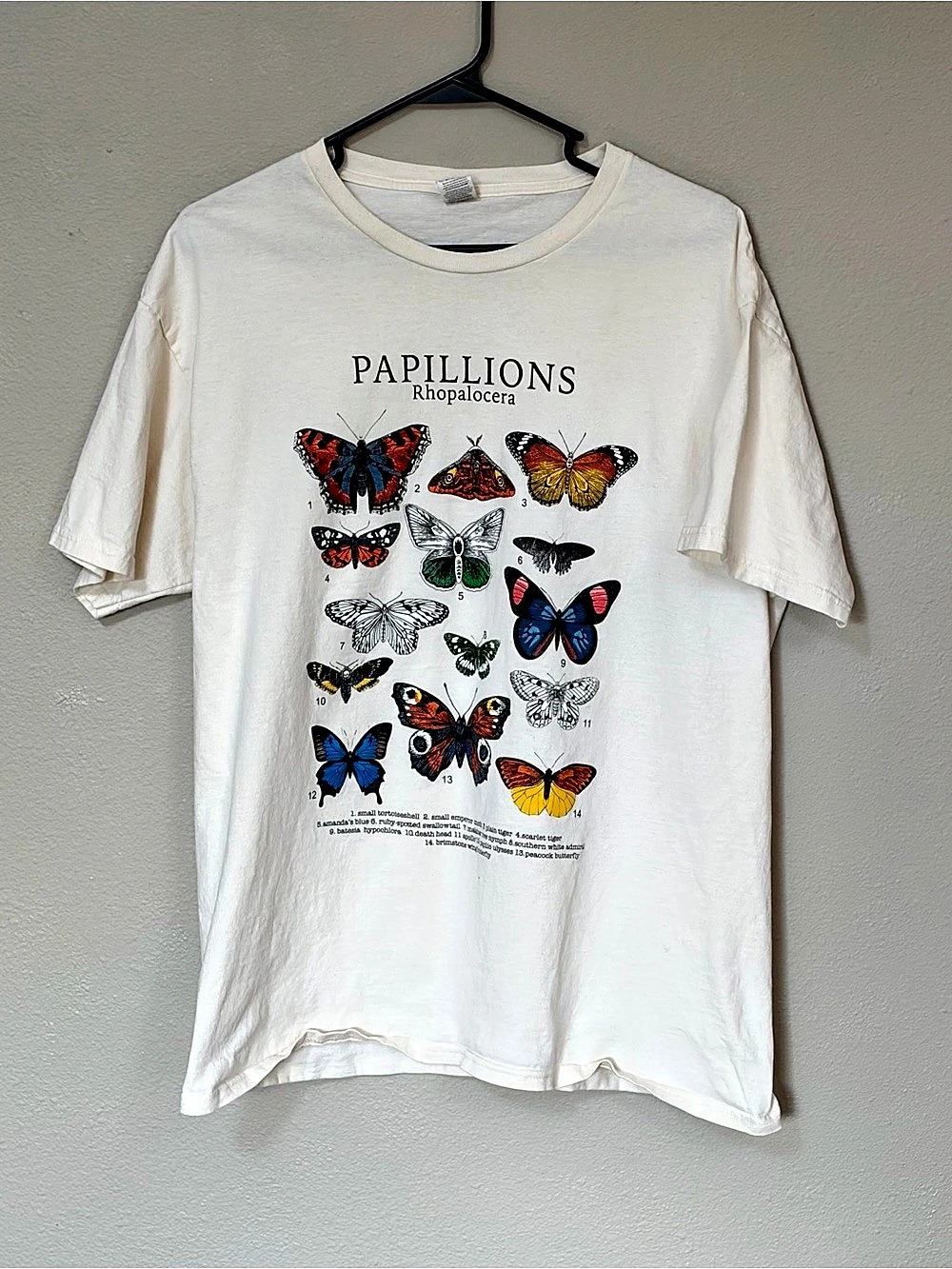 Fruit of the Loom Size L Butterfly Graphic Tee
